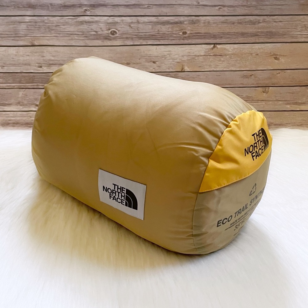The North Face Eco Trail Synthetic Sleeping Bag - Picture 2 of 9